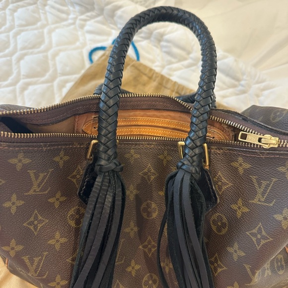 Vintage Boho Louis Vuitton crossbody - Picture 2 of 5